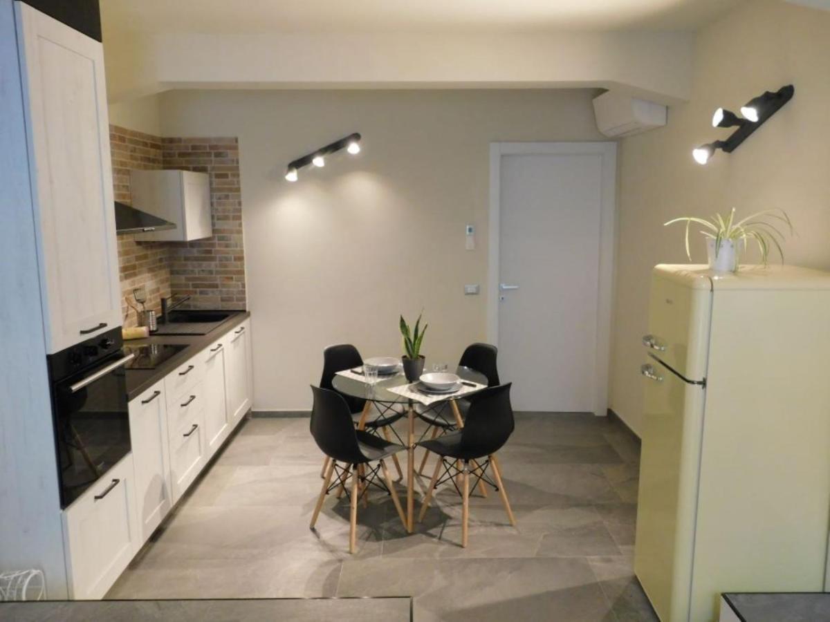 Piumaviola Beds & Apartments 帕爾馬 外观 照片